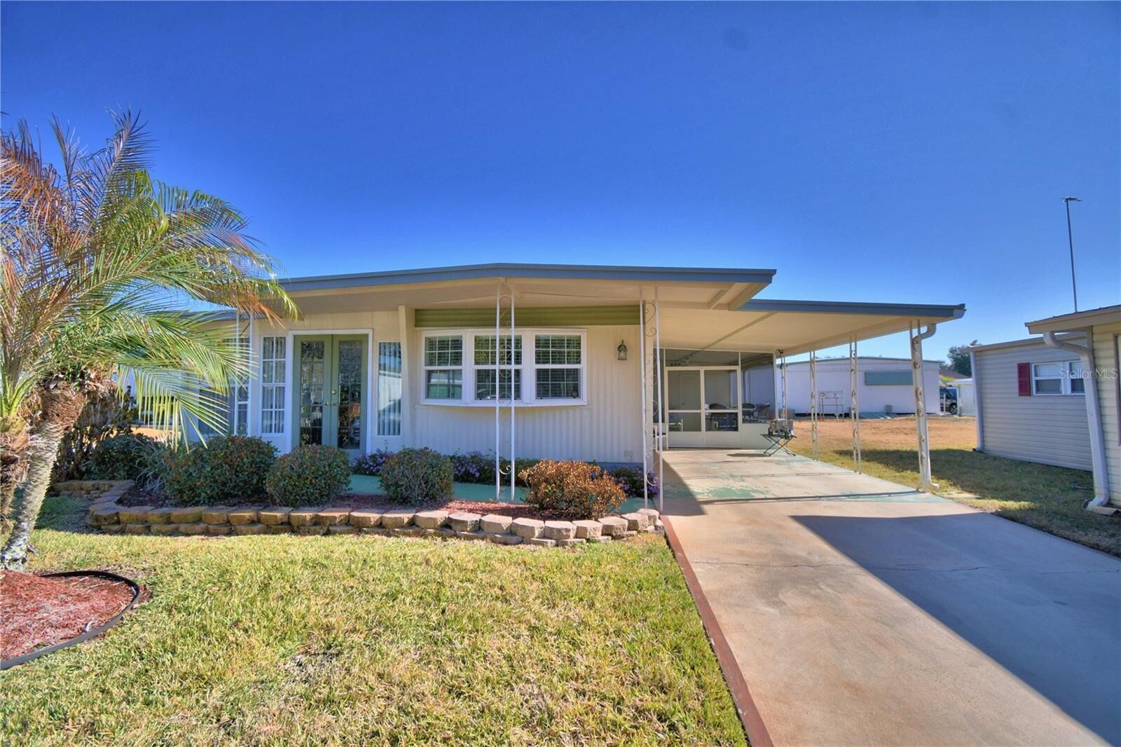 Property Photo:  112 Paradise Lane  FL 33823 