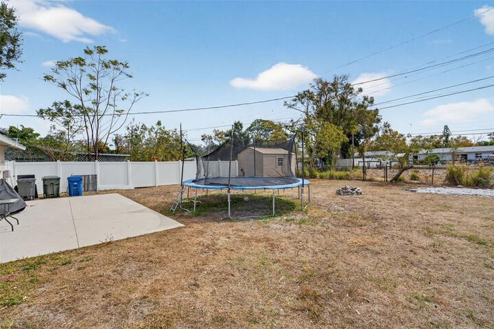 Property Photo:  4946 Brookmeade Drive  FL 34232 
