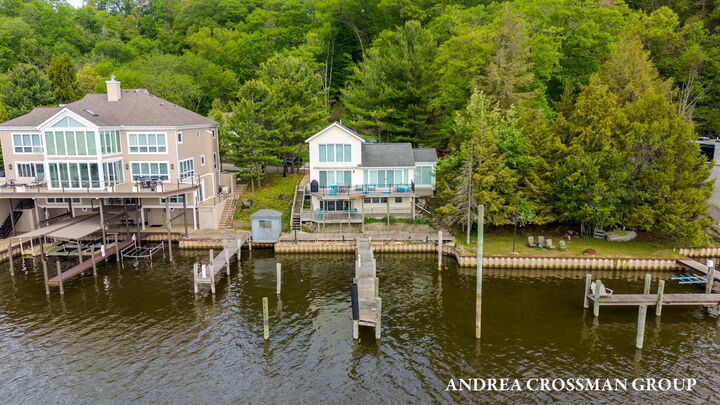 Property Photo: 1005 Park Street MI 49453