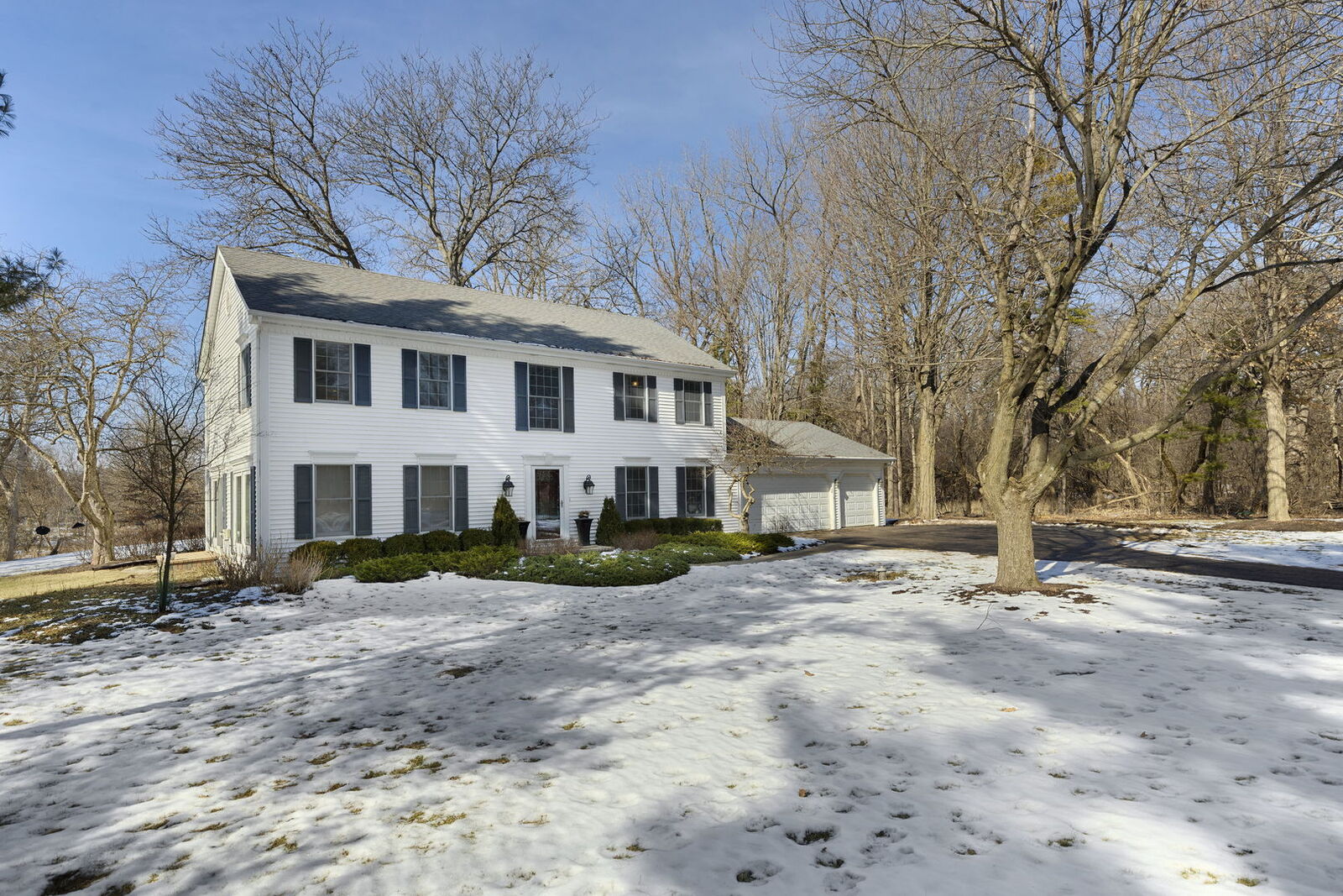 Property Photo:  23 Old Barrington Court  IL 60010 