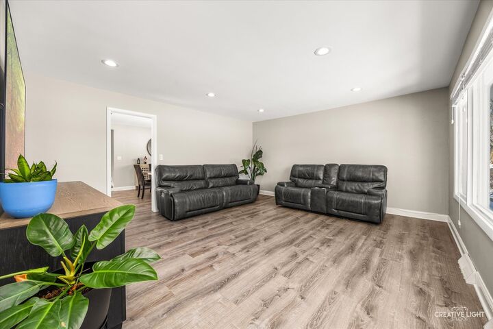 Property Photo:  764 Scott Drive  IL 60123 