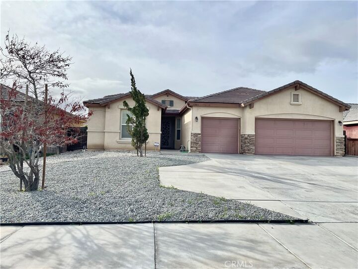 Property Photo:  13953 Tawney Ridge Ln  CA 92394 