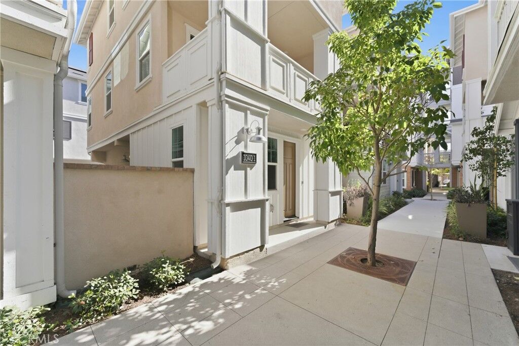 Property Photo: 1040 N Anaheim 1 CA 92801