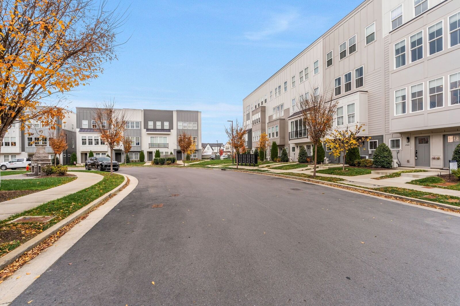 Property Photo:  2032 Edison Park Ln  TN 37209 