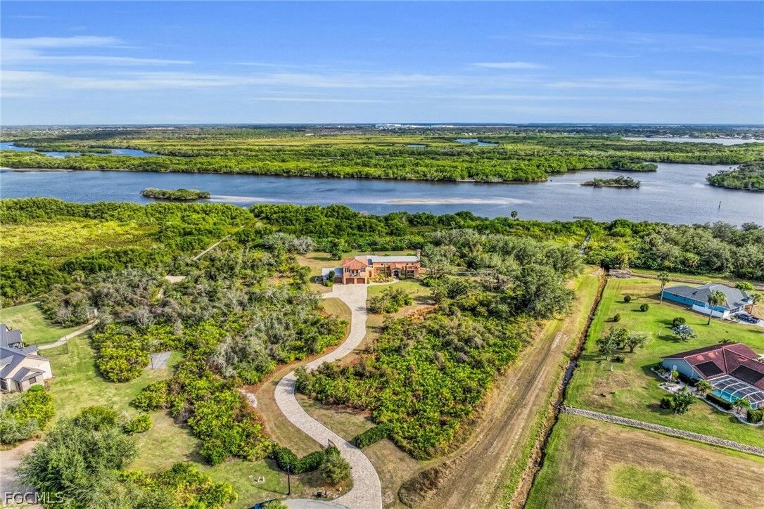 Property Photo: 27440 Egret Place FL 33983