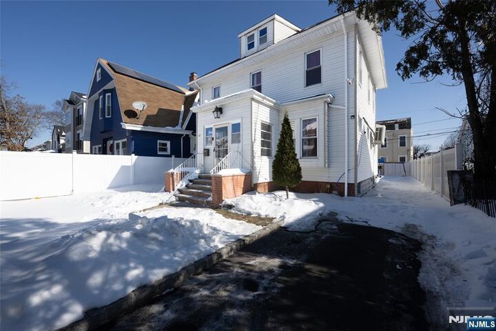 Property Photo:  32 Newfield Street  NJ 07017 