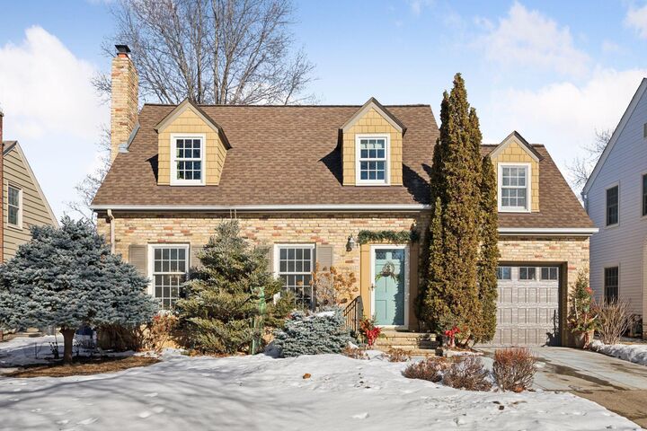 Property Photo:  1827 Eleanor Avenue  MN 55116 