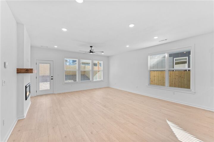 Property Photo: 5911 SW Bear Creek Avenue AR 72713