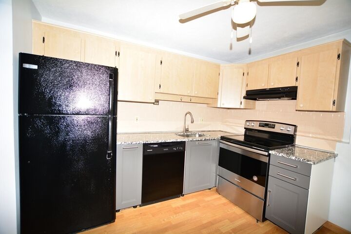 Property Photo:  9-B Mayberry Drive 1  MA 01581 