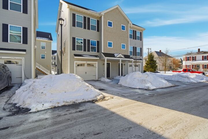 Property Photo:  1400 Gorham St 46  MA 01852 