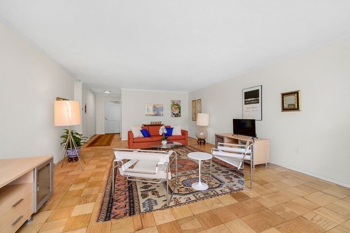 Property Photo:  6 Whittier Place 6H  MA 02114 