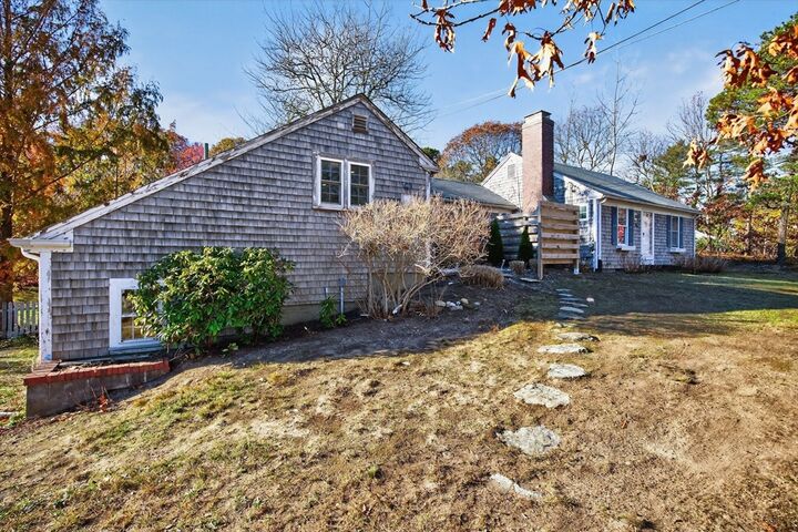 Property Photo:  933-935 West Yarmouth Rd  MA 02675 