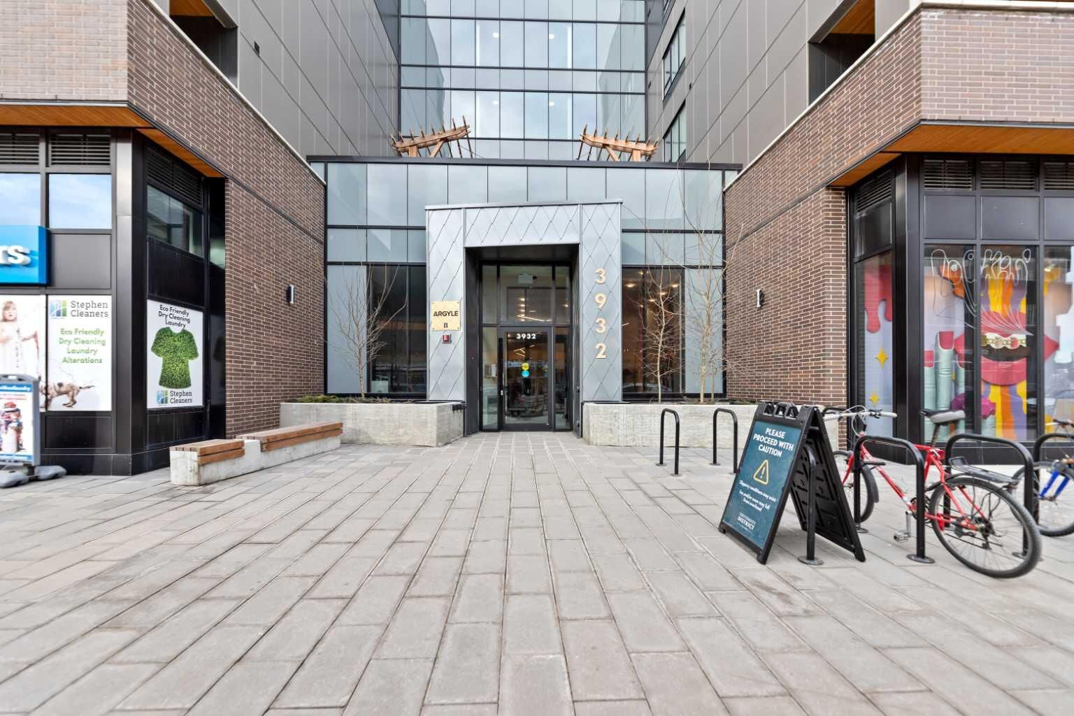 Property Photo:  3932 University Avenue NW 310  AB T3B 6P6 