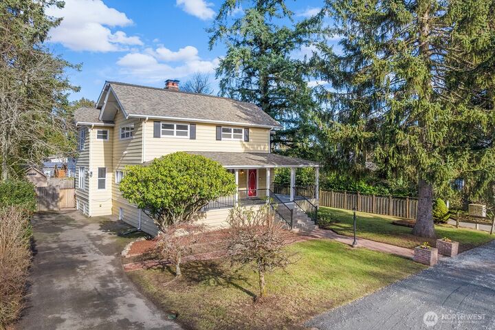 Property Photo:  2342 N 137th Street  WA 98133 