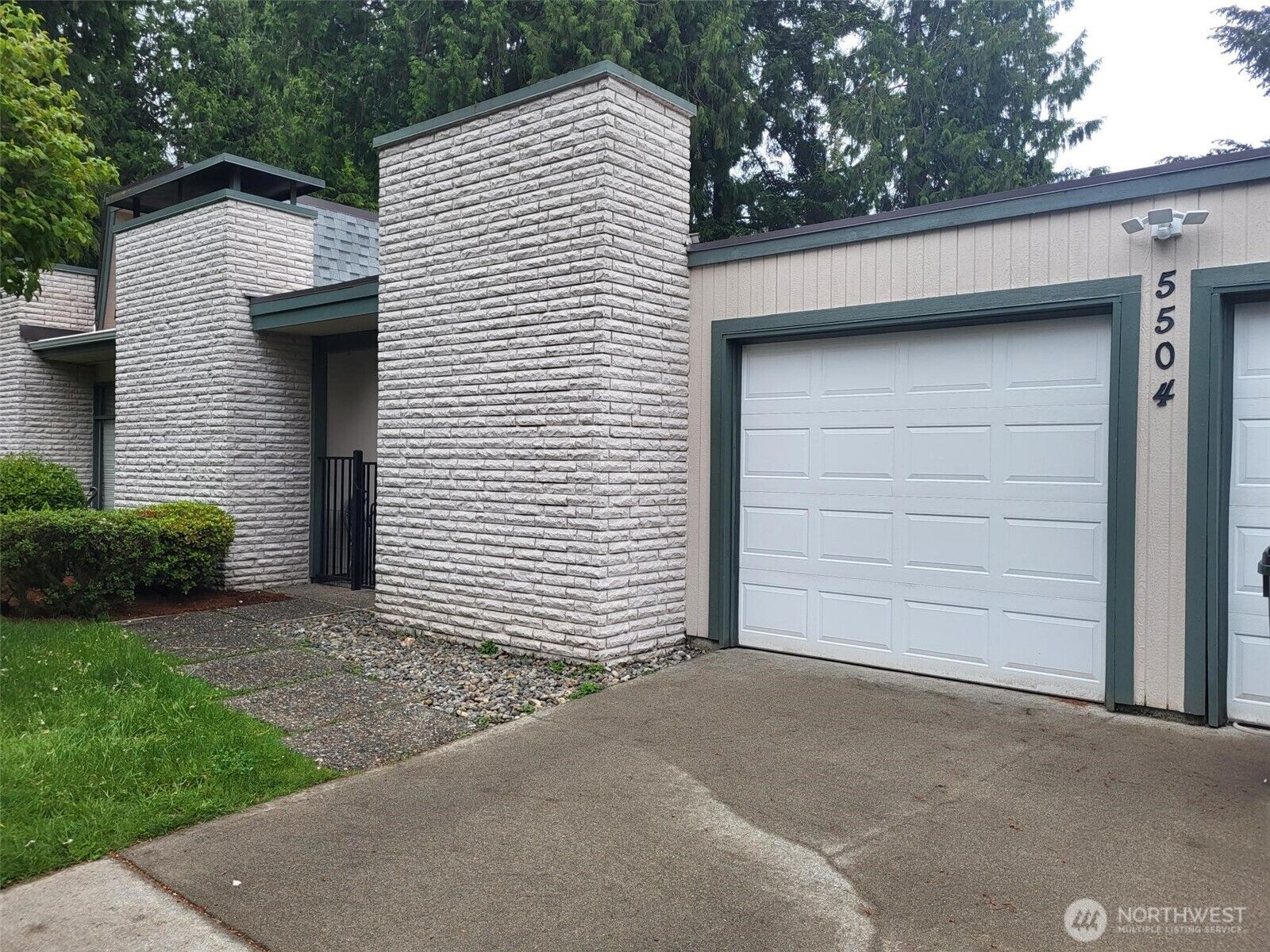Property Photo: 5504 Donnelly Drive SE WA 98501