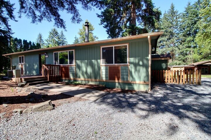 Property Photo:  36204  108th Avenue Ct E  WA 98328 