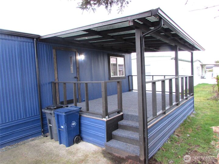 Property Photo:  11600  25th Avenue NE Sp 66  WA 98271 