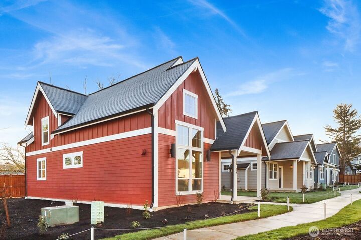 Property Photo:  530 E Sunset Drive 14  WA 98225 