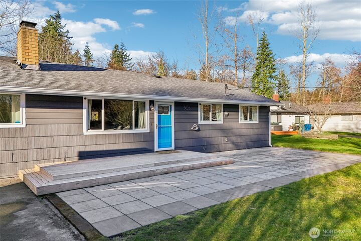 Property Photo: 5023 161st Place SW WA 98026