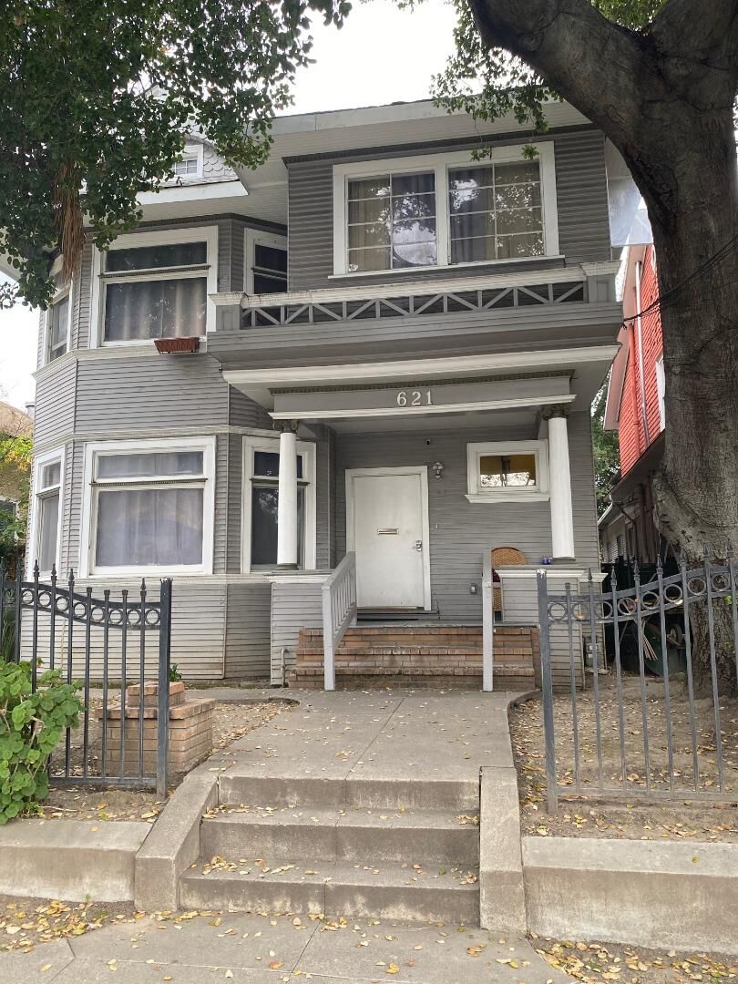 Property Photo:  621 South 6th Street  CA 95112 