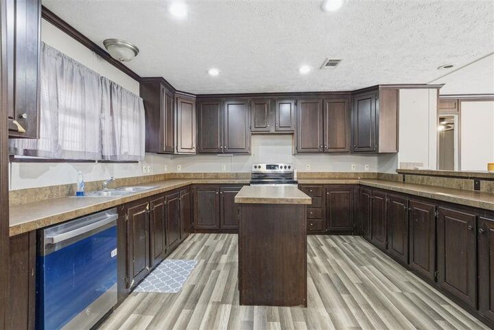 Property Photo:  1052 Bearcat Road  LA 70515 