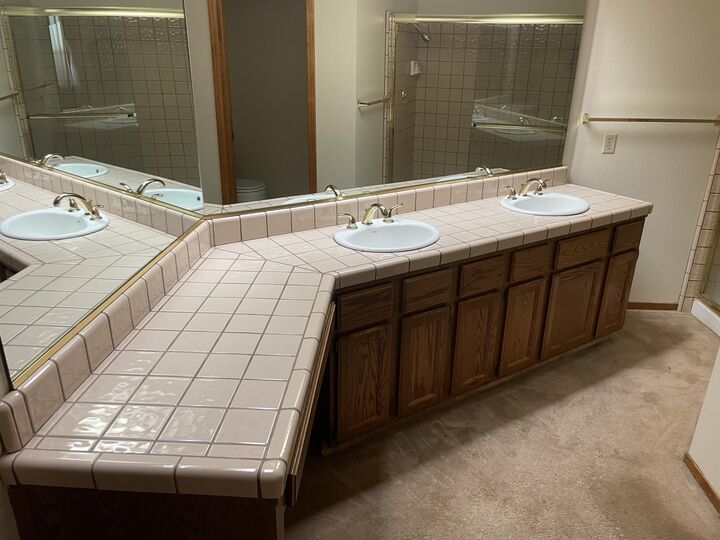 Property Photo:  1218 S Parkwood Street  CA 93277 