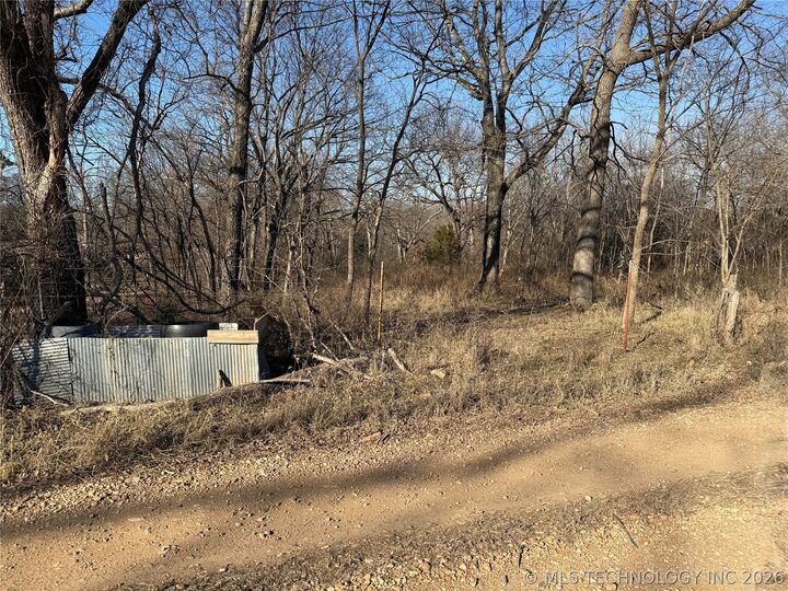 Property Photo:  2 W 703 Road  OK 74441 