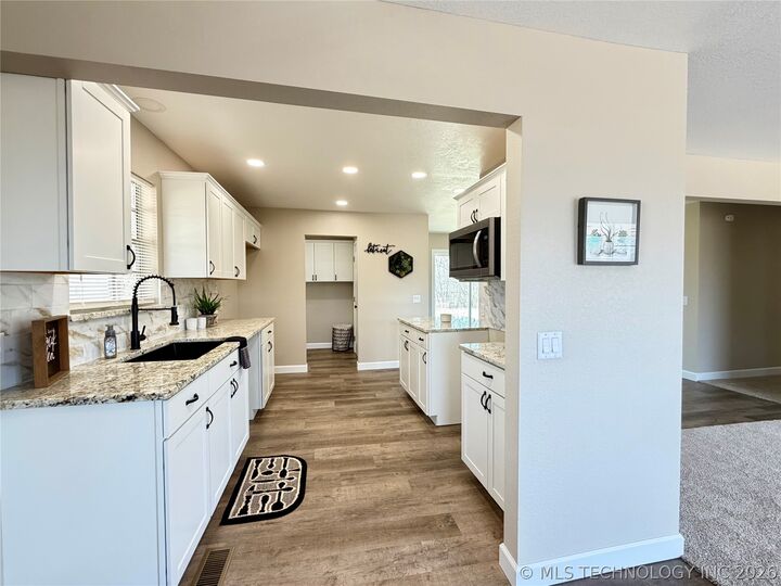 Property Photo:  810048 S Main Street  OK 74824 