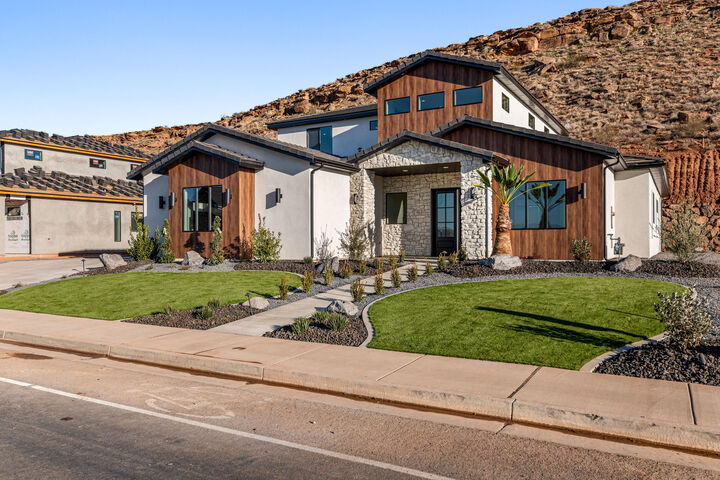 Property Photo:  446 E Weatherby Way  UT 84780 