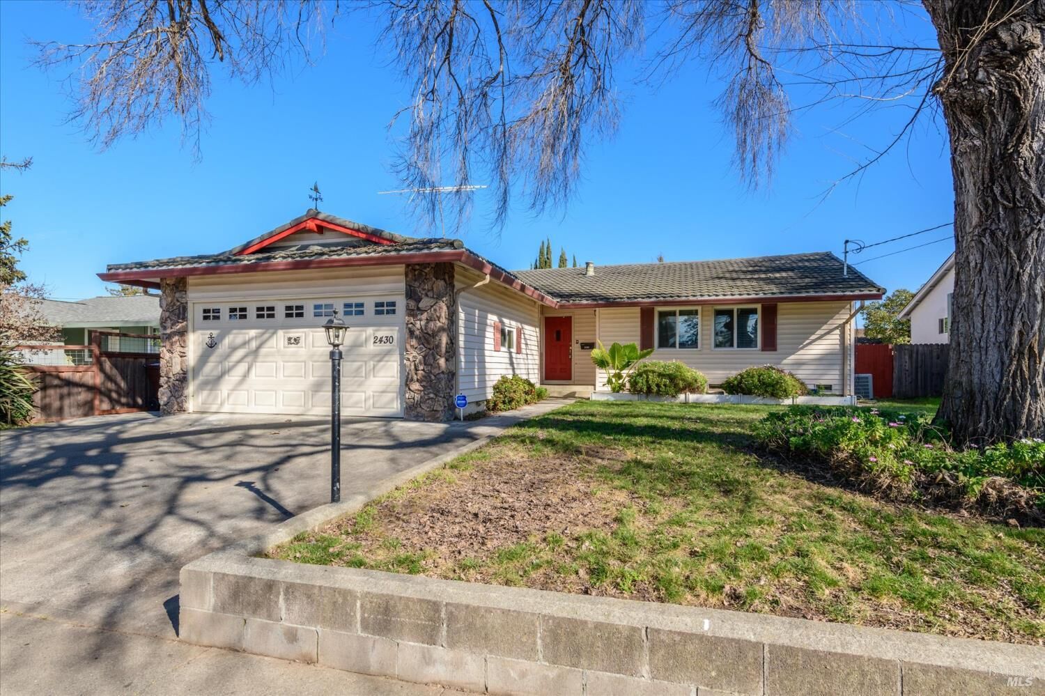Property Photo:  2430 Yajome Street  CA 94558 