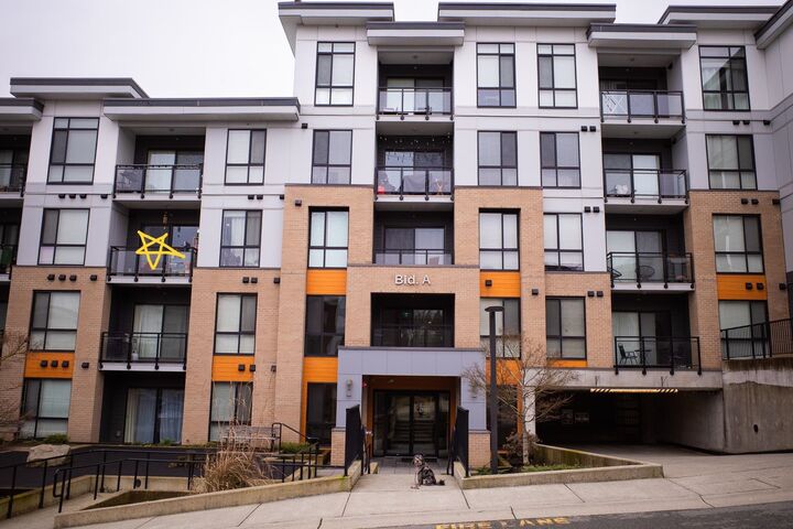 20087 68 Avenue A200 — photo 1