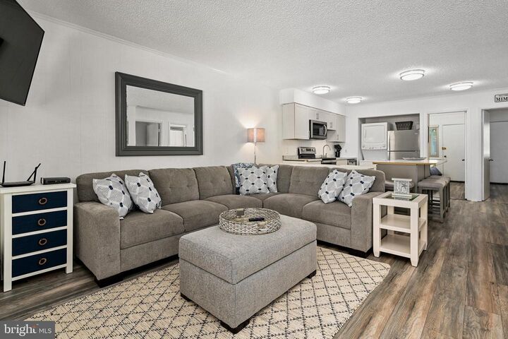 Property Photo:  17 139th Street 204  MD 21842 