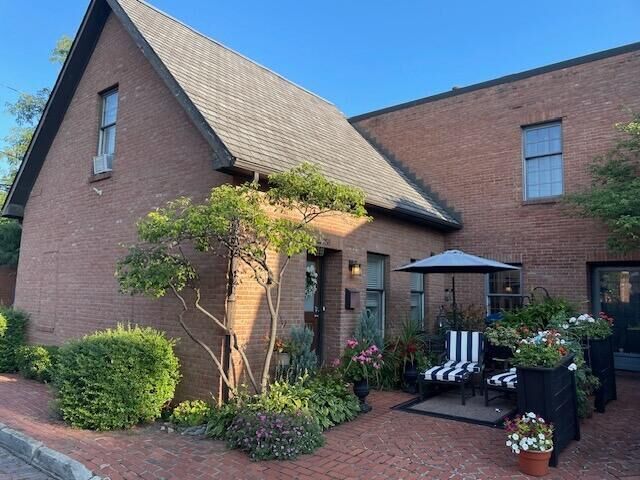 Property Photo:  258 Jackson Street  OH 43206 