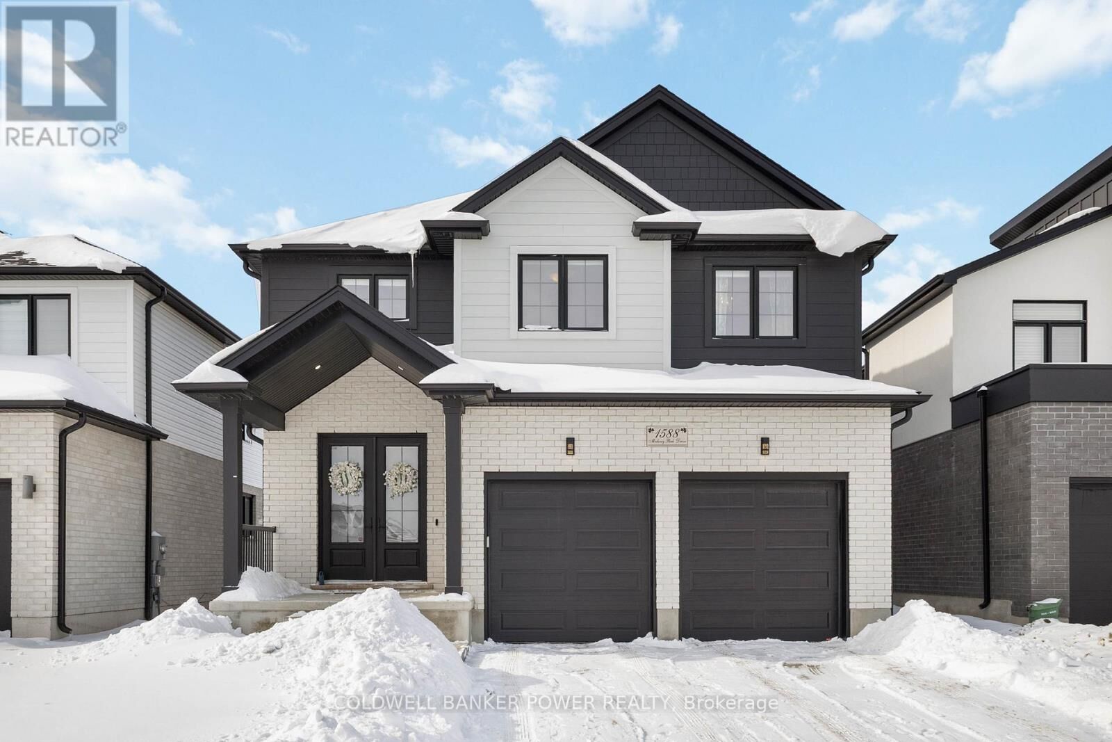 Property Photo: 1588 Medway Park Drive ON N6G 3W1