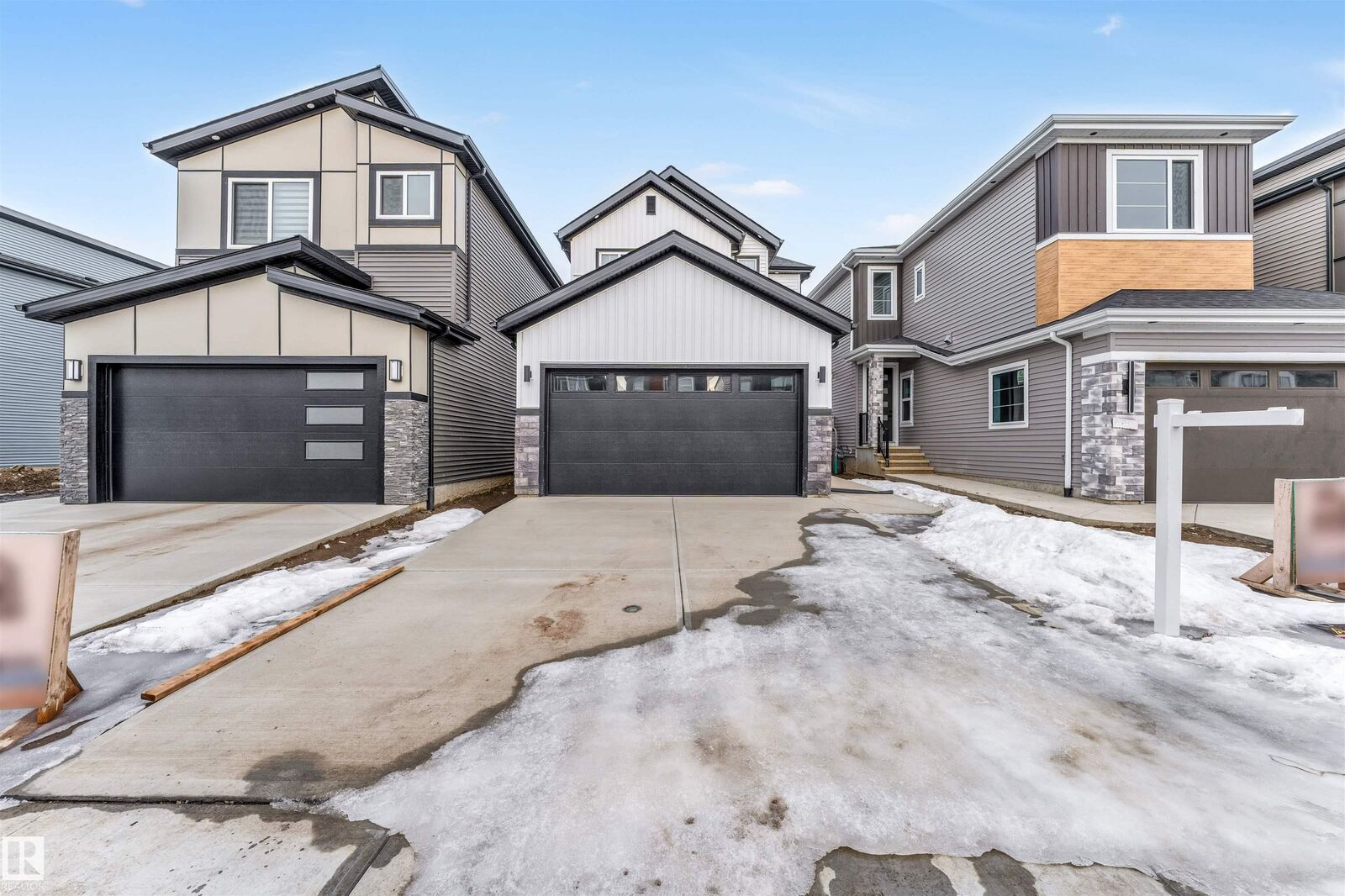 Property Photo: 123 28 Street SW AB T6X 3E3