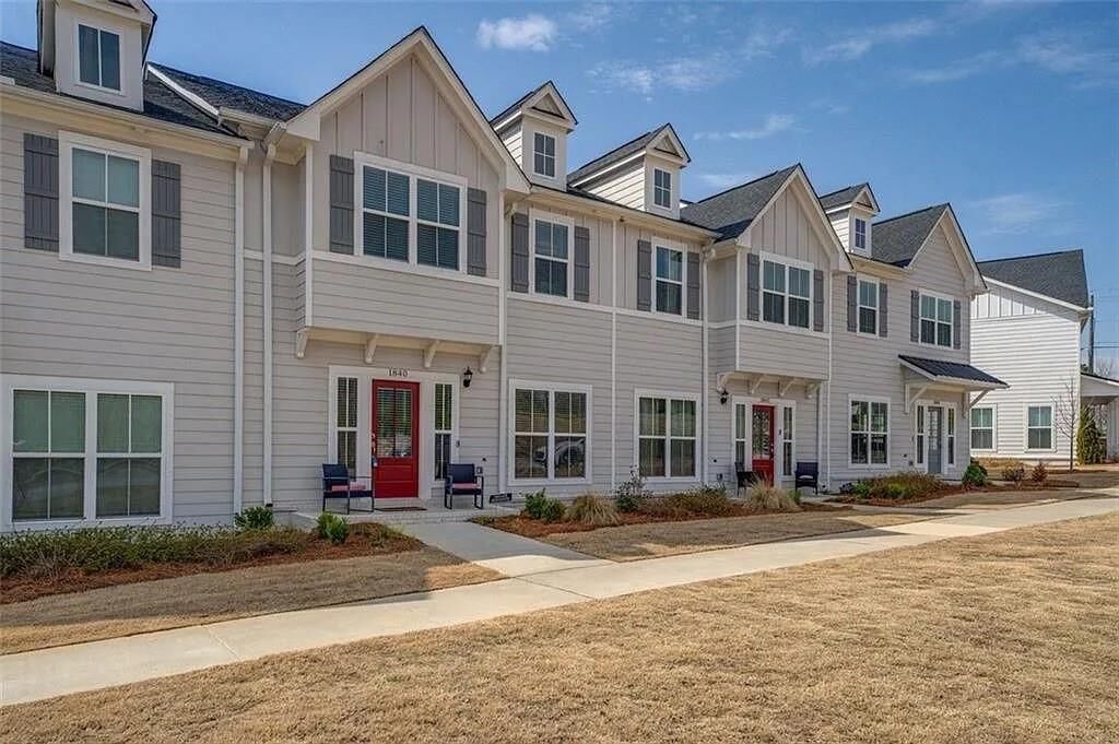 Property Photo:  1840 Eastmore Avenue SW  GA 30094 