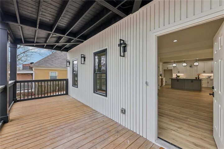Property Photo:  727 Garibaldi Street SW  GA 30310 