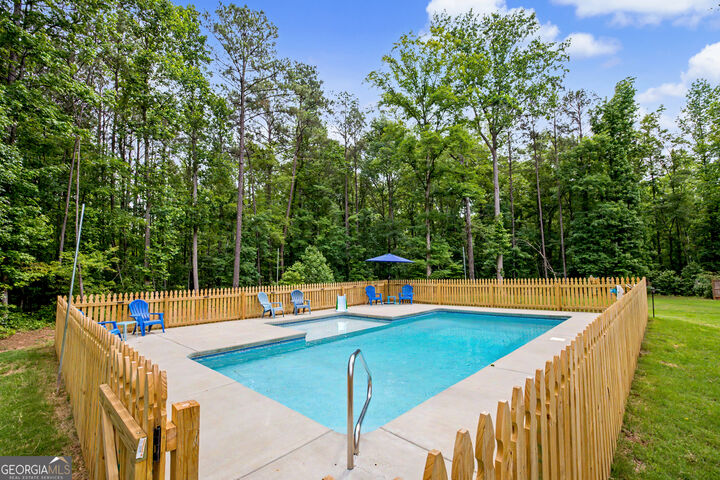 Property Photo:  19 Allison Road  GA 30259 