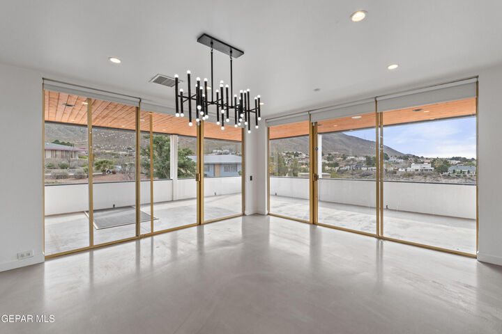 Property Photo: 808 Wingfoote Road TX 79912