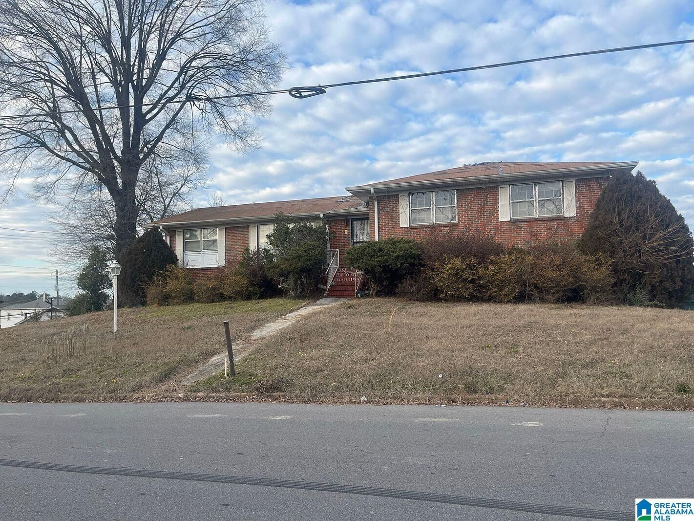 Property Photo:  1604 Brookfield Lane  AL 35214 