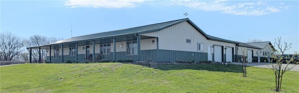 Property Photo:  3100 SE Wamsley Road  MO 64429 