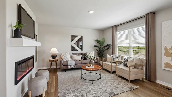 Property Photo:  929 Hillside Place  IA 50226 