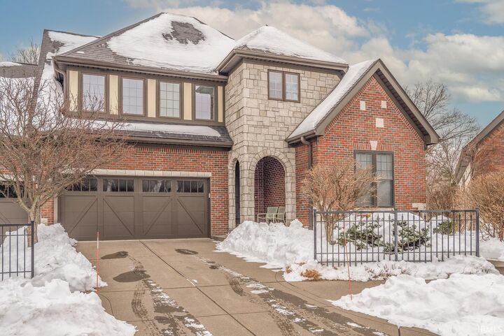 Property Photo:  1715 S Springhouse Drive  IN 47401 