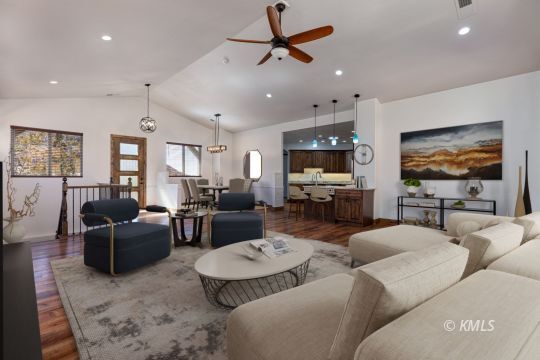 Property Photo: 493 E Donner Cir UT 84741