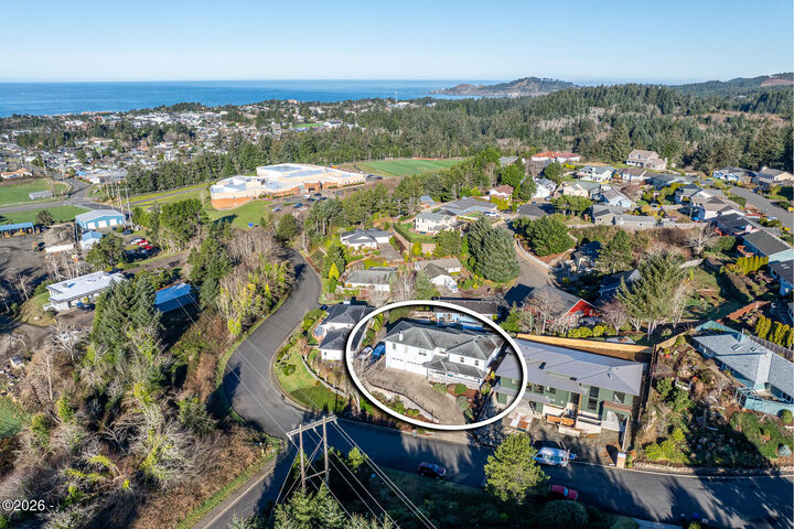 Property Photo: 1015 NE 7th Street OR 97365