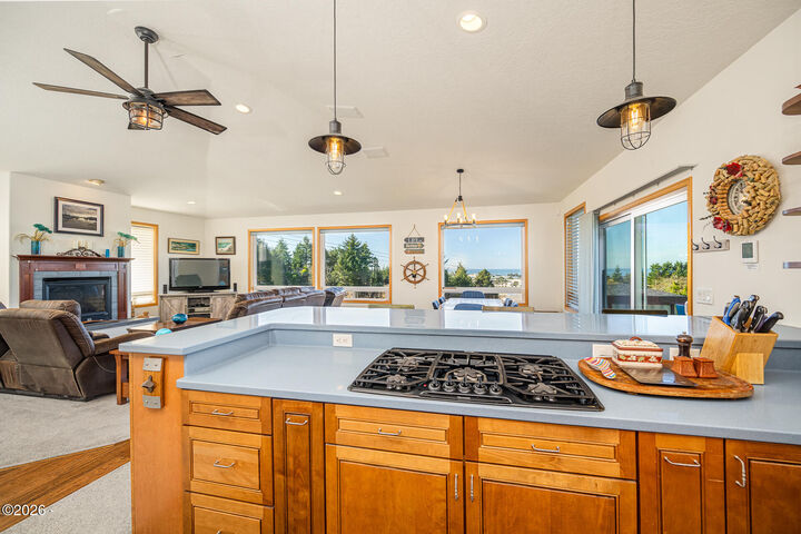 Property Photo:  1015 NE 7th Street  OR 97365 