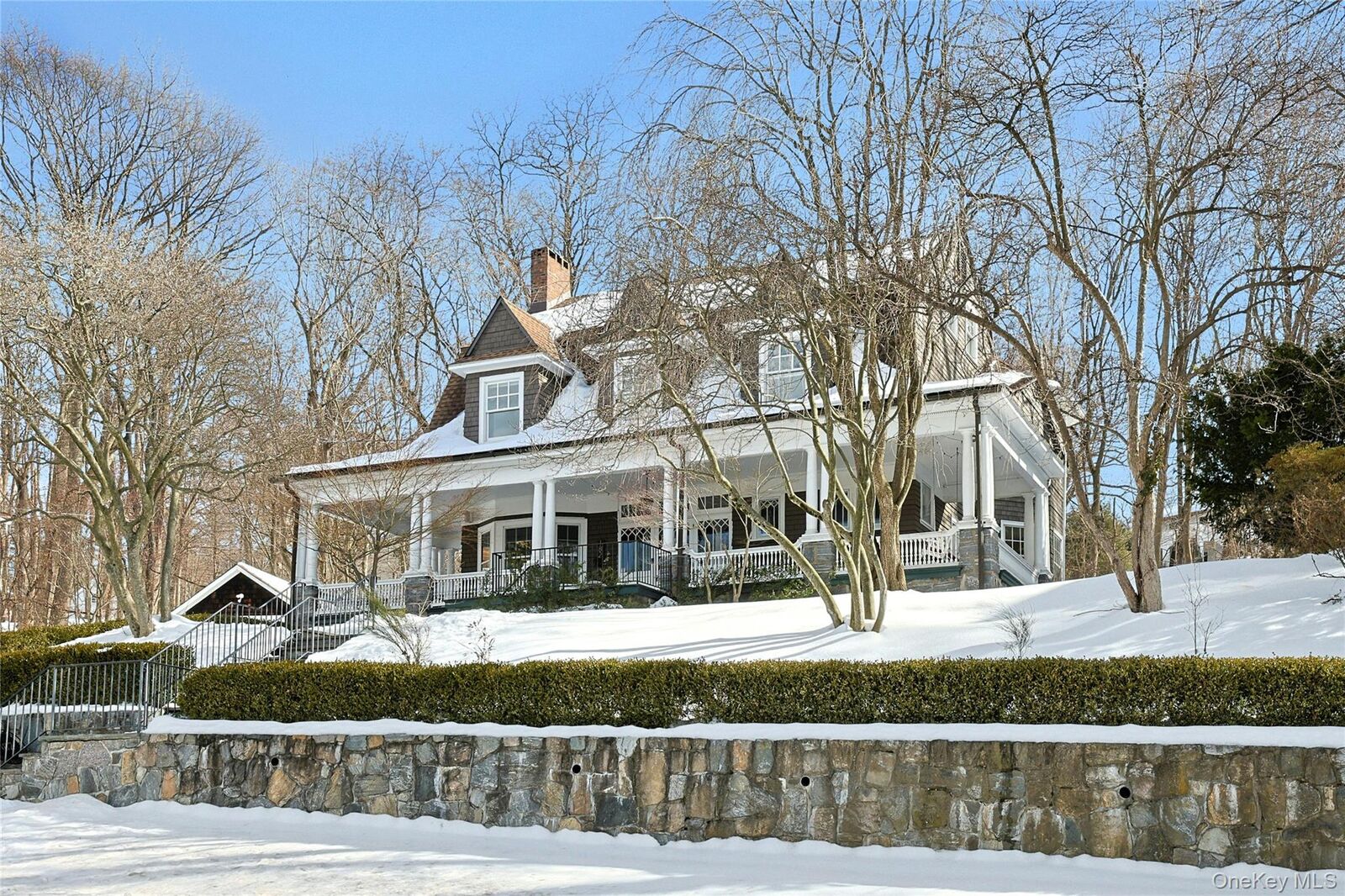 Property Photo:  182 Broadway  NY 10522 