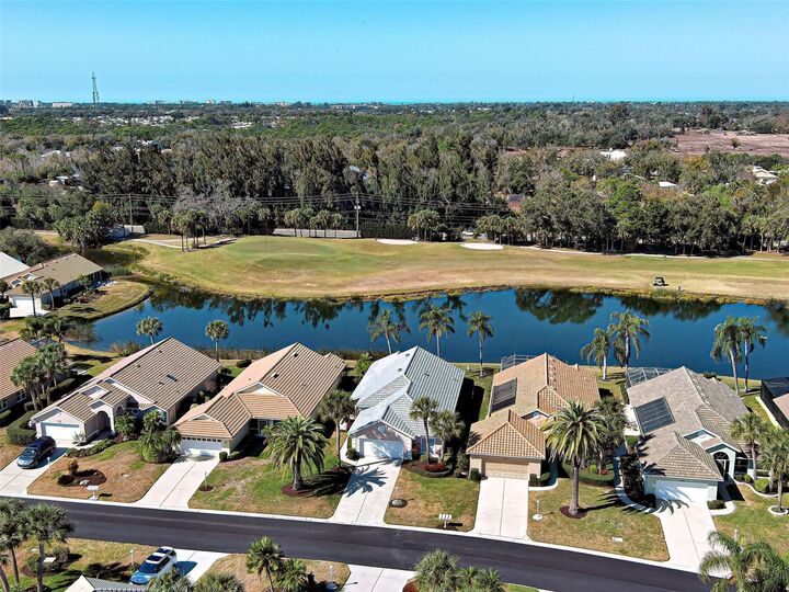 Property Photo: 1429 Turnberry Drive FL 34292