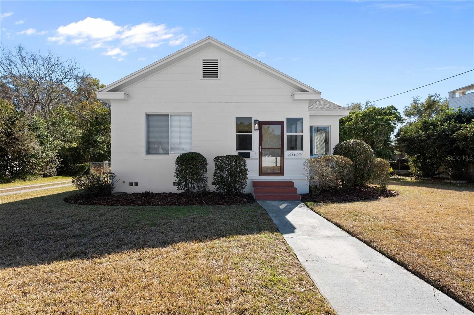 Property Photo:  37622 Florida Avenue  FL 33525 