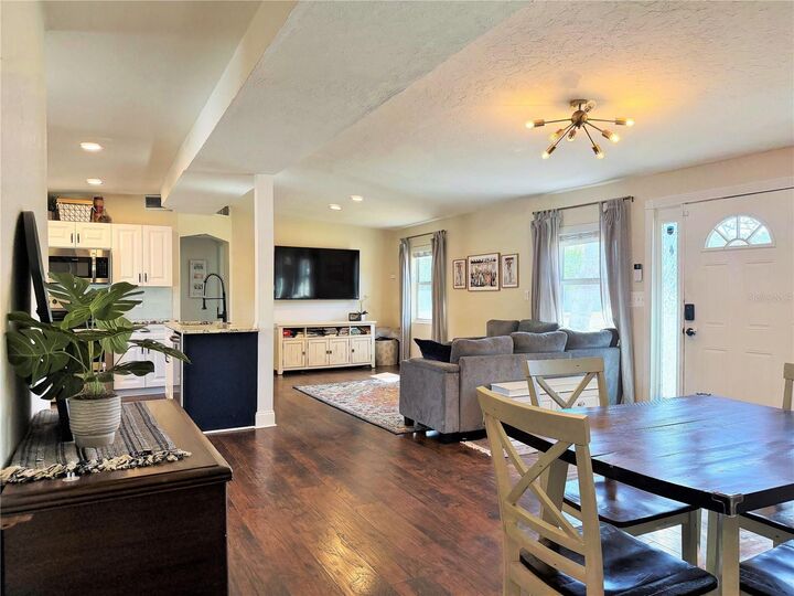 Property Photo: 4101 11th Avenue N FL 33713